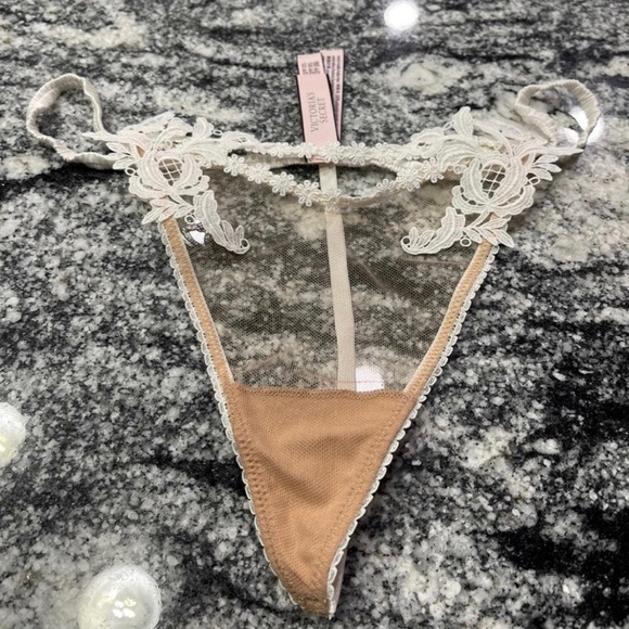 Victoria’s Secret V string Panty Large - Picture 2 of 9